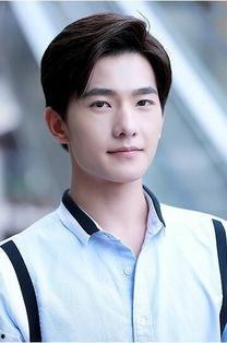 关于杨洋资料,从影视新星到时尚偶像的蜕变之路